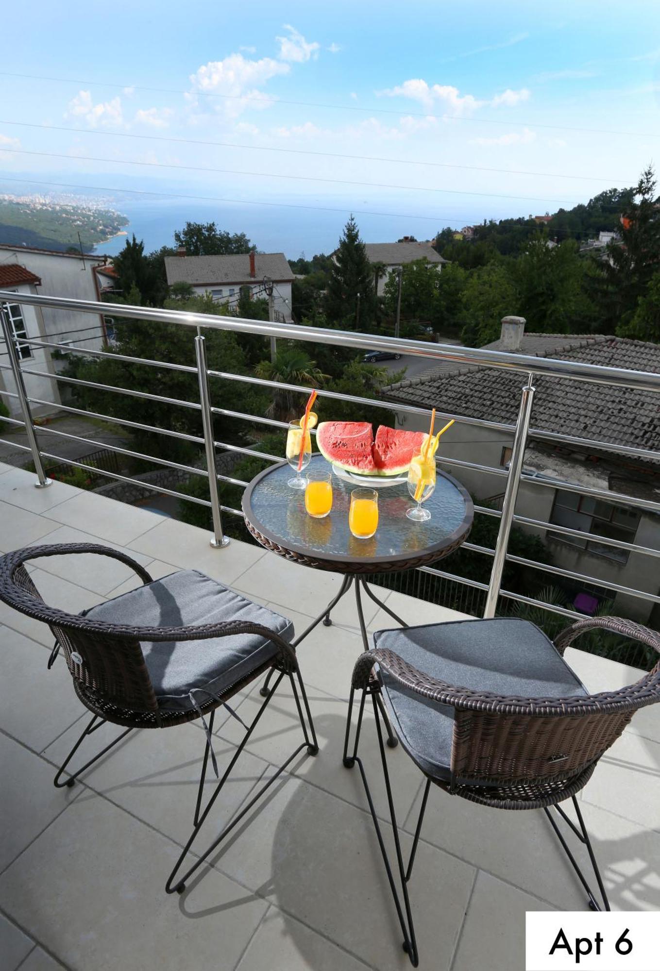 Villa Dragi With Pool, Sauna, & Whirlpool Opatija Rum bild