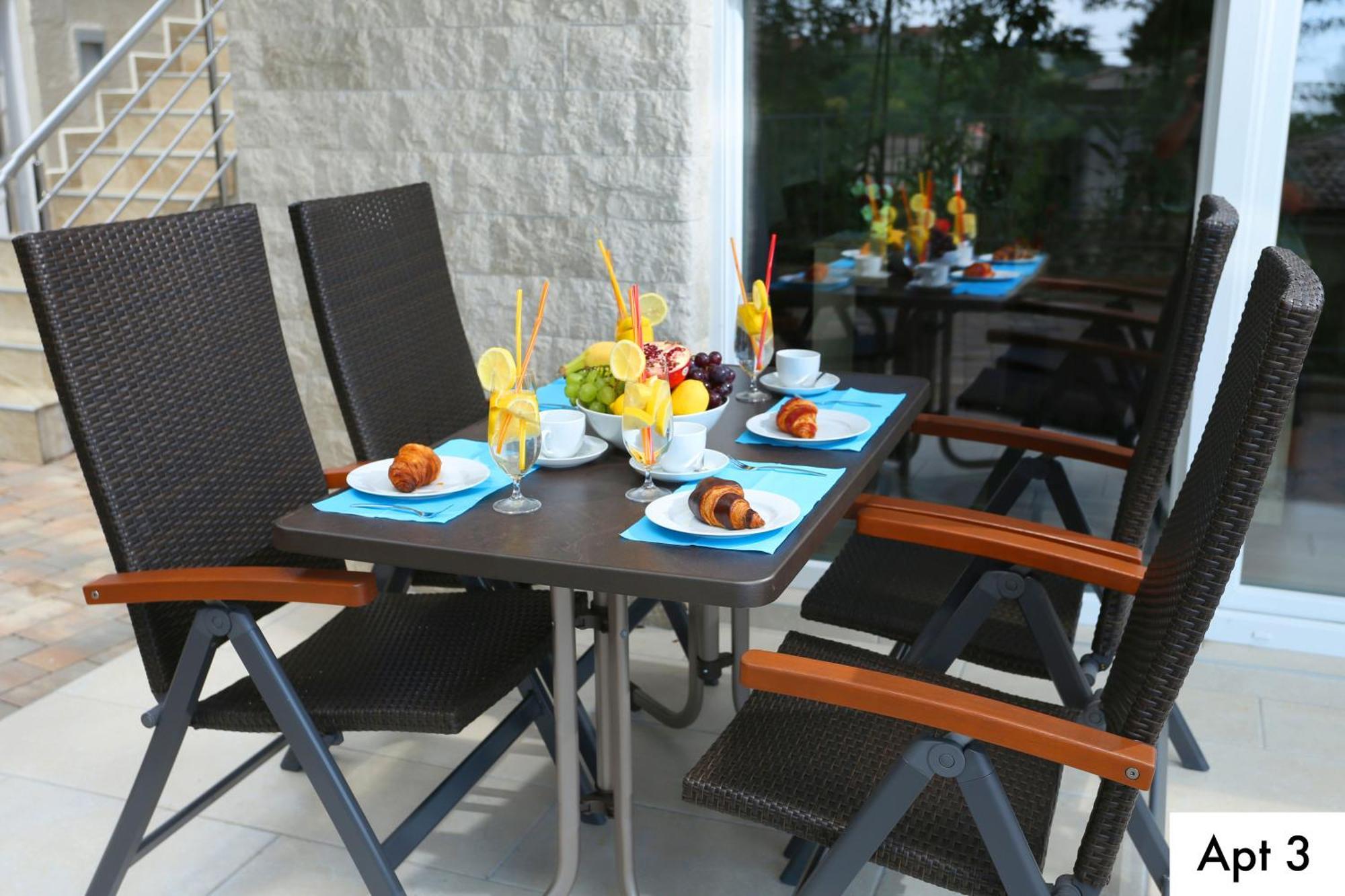 Villa Dragi With Pool, Sauna, & Whirlpool Opatija Rum bild