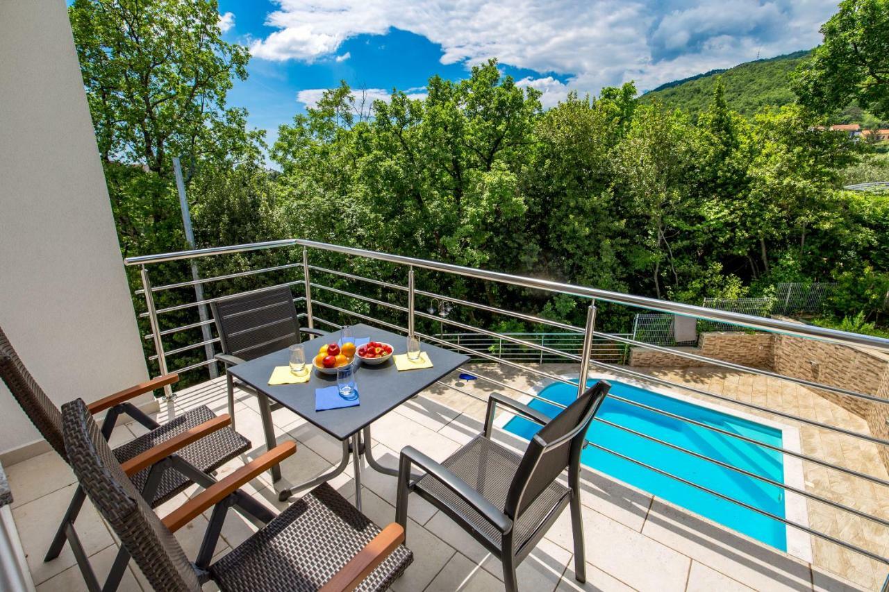 Villa Dragi With Pool, Sauna, & Whirlpool Opatija Rum bild